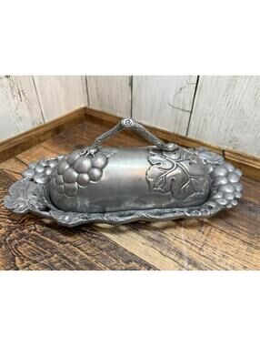 Vintage 2001 Arthur Court Aluminum Pewter Grapes Leaves Covered Butter Dish